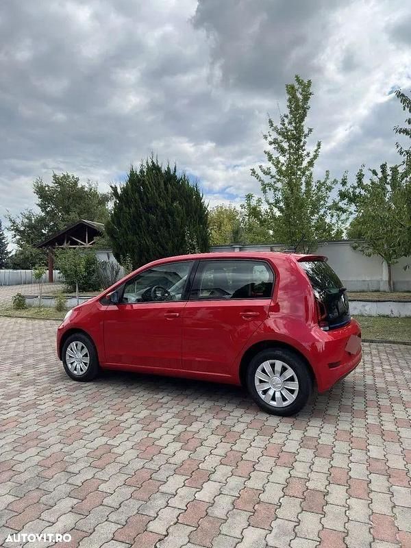 Second-hand VW e-up! 61 kW (83 CP) 2023 Culoarerosu Hatchback