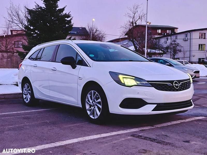 Second-hand Opel Astra Business Edition 122 CP (89 kW) 2022 Culoarealb Break