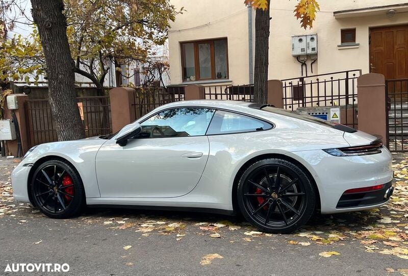 Gri Utilizat 2022 Porsche 911 Coupe | 124.990 EUR - Imagine 1/4
