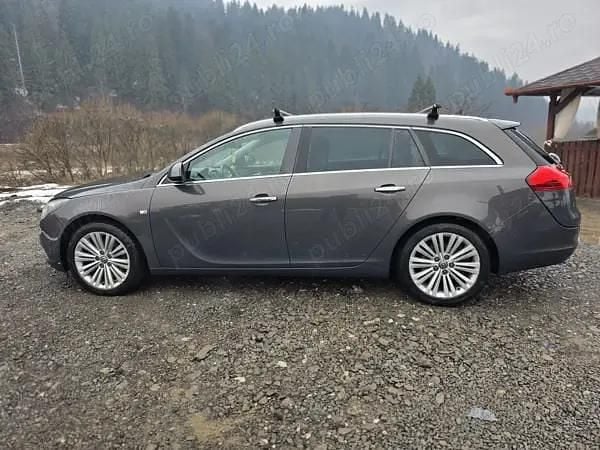 Second-hand Opel Insignia 160 CP (117 kW) 2013 Hatchback