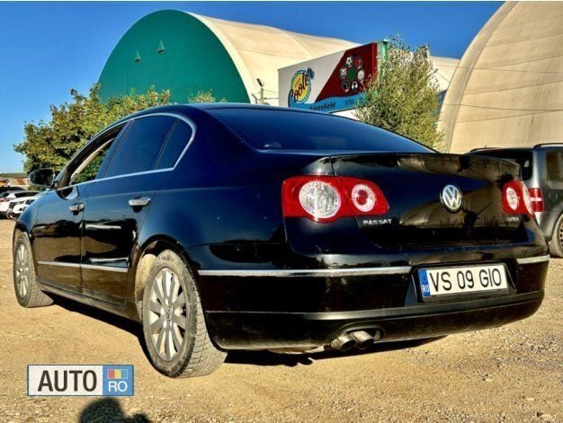 Negru Utilizat 2006 VW Passat Berlinǎ | 3.200 EUR (Preț bun) - Imagine 1/4