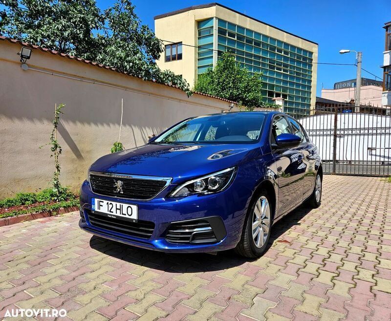 Albastru Utilizat 2017 Peugeot 308 Active Hatchback | 8.550 EUR (Preț OK) - Imagine 1/4