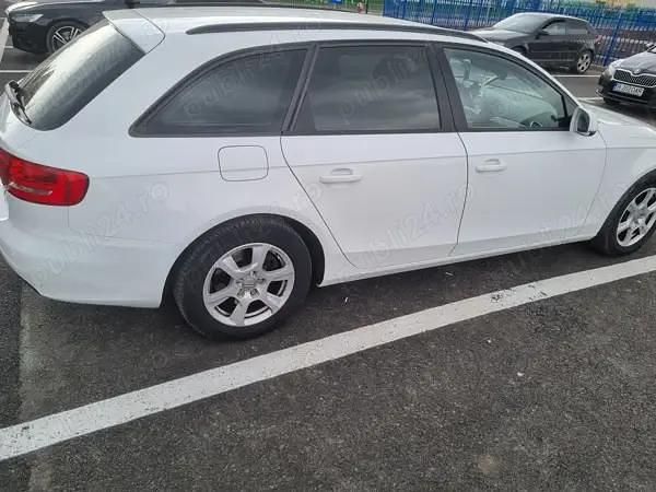 Utilizat 2012 Audi A4 Berlinǎ | 7.850 EUR (Preț OK) - Imagine 1/4