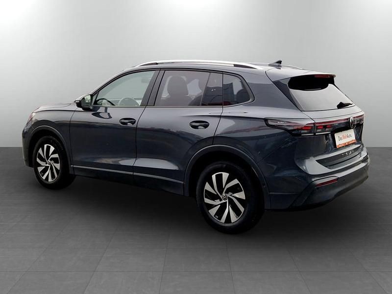 Second-hand VW Tiguan Advance 150 CP (110 kW) 2024 Gri mediu  normal SUV
