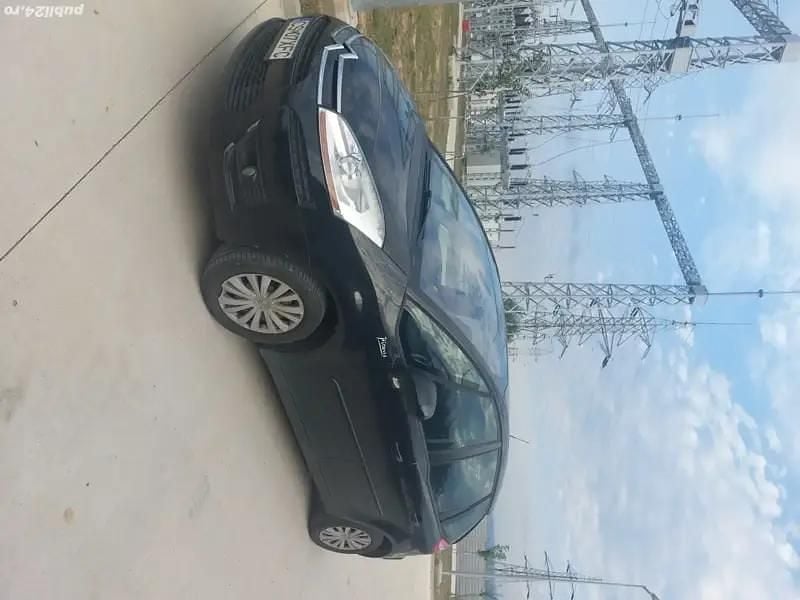Negru Utilizat 2008 Citroën C4 Picasso Monovolum | 3.500 EUR - Imagine 1/4