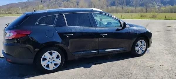 Negru Utilizat 2011 Renault Mégane III Break | 4.300 EUR (Preț OK) - Imagine 1/4