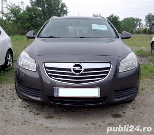 Negru Utilizat 2009 Opel Insignia Break | 5.500 EUR (Scump) - Imagine 1/4