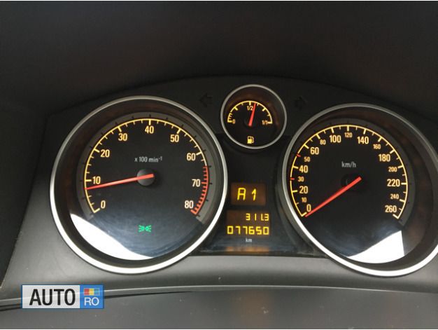 Second-hand Opel Astra 105 CP (77 kW) 2006 Albastru Hatchback