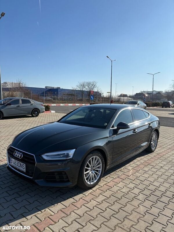 Gri Utilizat 2017 Audi A5 Sportback Berlinǎ | 16.300 EUR (Preț OK) - Imagine 1/4