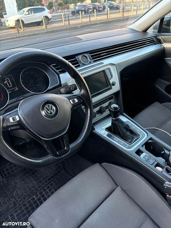 Second-hand VW Passat Trendline 150 CP (110 kW) 2016 Maro Break