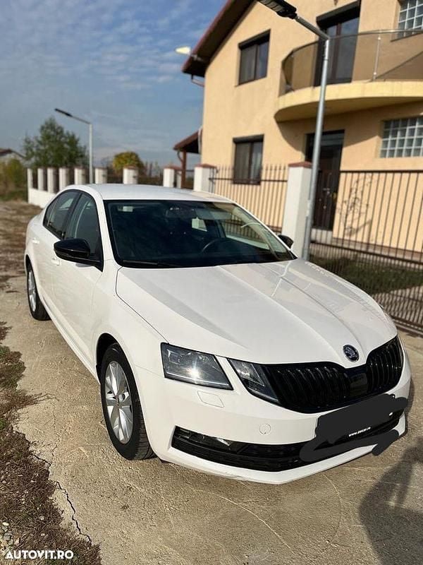 Second-hand Skoda Octavia Ambition 150 CP (110 kW) 2019 Culoarealb Berlinǎ