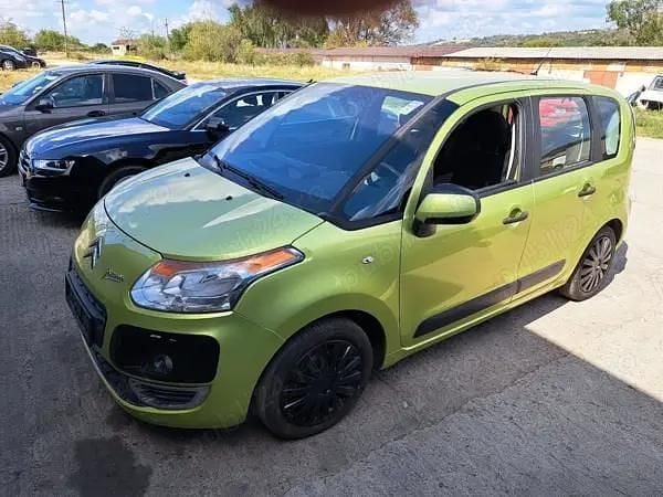Verde Utilizat 2010 Citroën C3 Picasso Monovolum | 4.100 EUR - Imagine 1/4