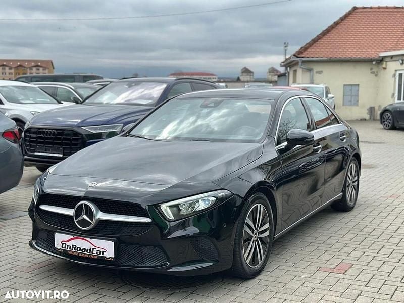 Culoarenegru Utilizat 2021 Mercedes A200 Progressive Berlinǎ | 23.900 EUR (Super Preț) - Imagine 1/4