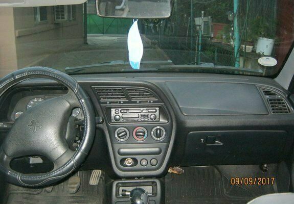 Second-hand Peugeot 306 55 CP (40 kW) 1997 Albastru Hatchback