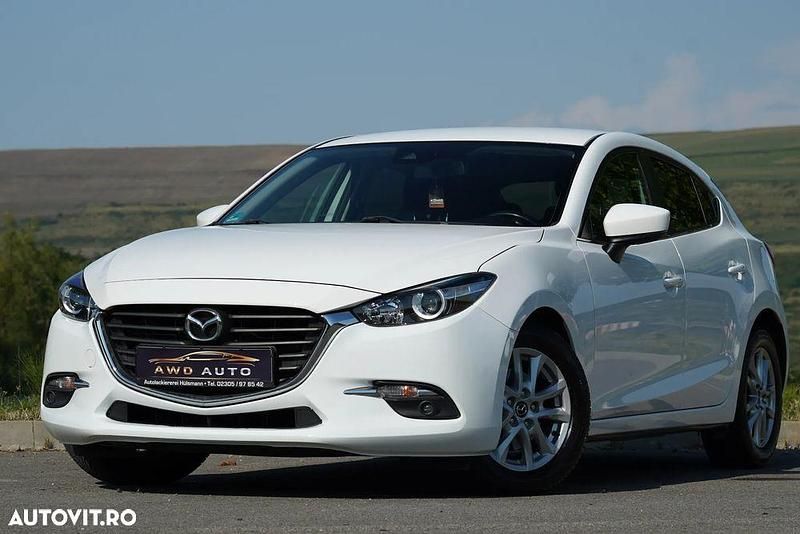 Culoarealb Utilizat 2017 Mazda 3 Exclusive-Line Hatchback | 12.499 EUR (Preț OK) - Imagine 1/4