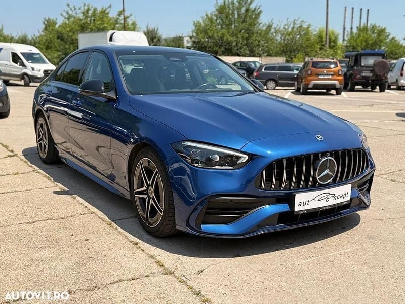 Second-hand Mercedes C300 258 CP (189 kW) 2022 Culoarealbastru Berlinǎ