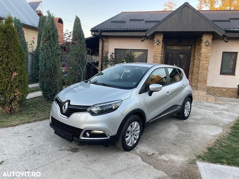 Culoaregri Utilizat 2015 Renault Captur SUV | 6.499 EUR (Preț bun) - Imagine 1/4
