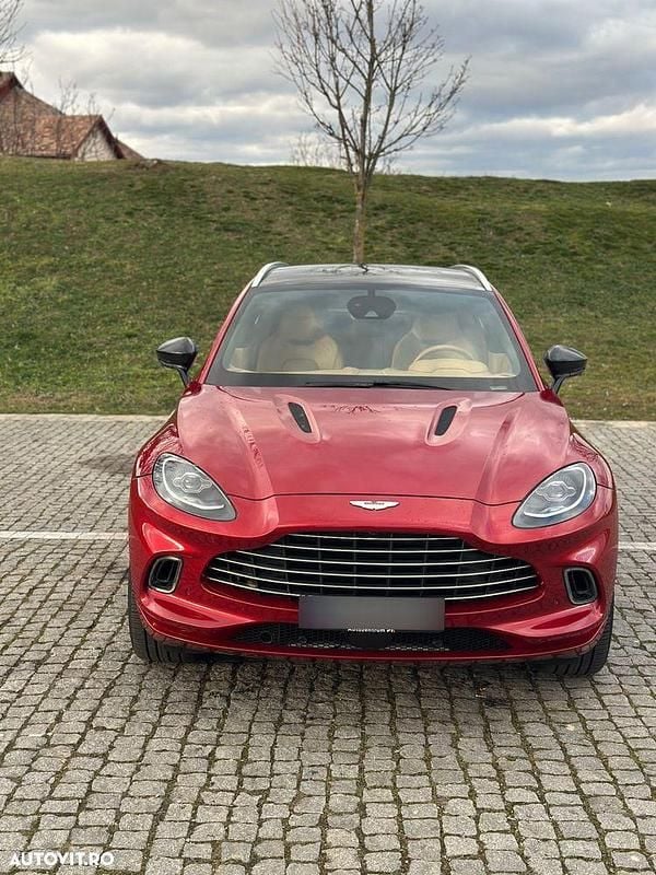 Second-hand Aston Martin DBX 550 CP (404 kW) 2021 Culoarerosu SUV