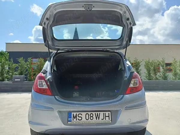 Gri Utilizat 2007 Opel Corsa Hatchback | 2.150 EUR (Preț OK) - Imagine 1/4