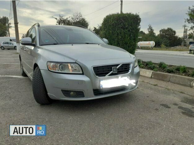 Second-hand Volvo V50 110 CP (80 kW) 2010 Argintiu Break
