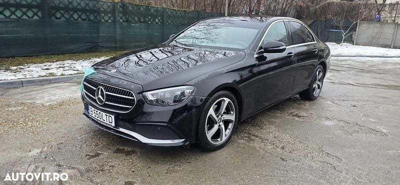 Culoarenegru Second-hand 2021 Mercedes E220 Berlinǎ | 20.400 EUR - Imagine 1/4