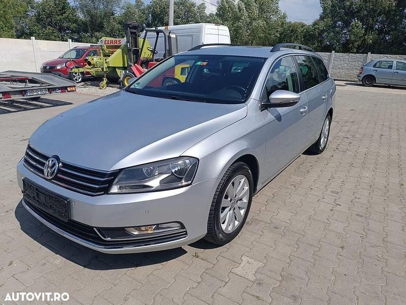 Gri Utilizat 2013 VW Passat Exclusive Break | 5.490 EUR (Preț bun) - Imagine 1/4