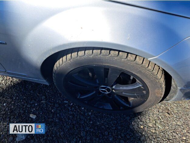 Utilizat 2010 Mercedes C220 Berlinǎ | 4.600 EUR (Preț bun) - Imagine 1/4