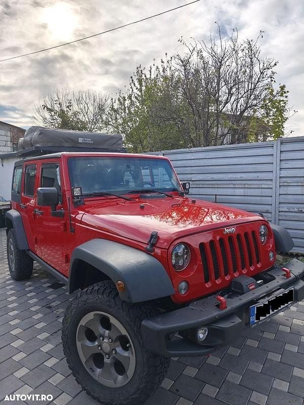 Culoarerosu Utilizat 2016 Jeep Wrangler Unlimited Rubicon SUV | 33.000 EUR (Preț bun) - Imagine 1/4