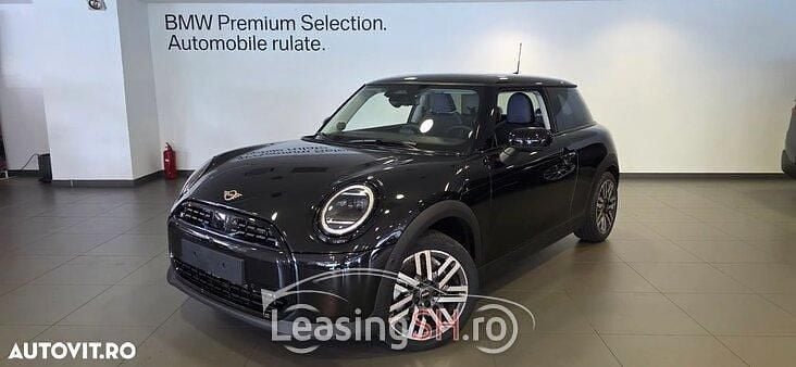 Negru Nouă 2024 Mini Cooper Hatchback | 30.137 EUR (Preț OK) - Imagine 1/4