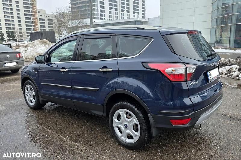 Second-hand Ford Kuga 182 CP (133 kW) 2019 Culoarealbastru SUV