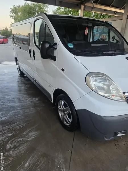 Utilizat 2008 Opel Vivaro Van | 6.000 EUR (Preț OK) - Imagine 1/4