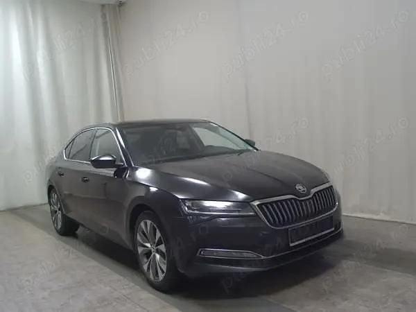 Negru Utilizat 2021 Skoda Superb Style Berlinǎ | 20.999 EUR (Preț OK) - Imagine 1/4