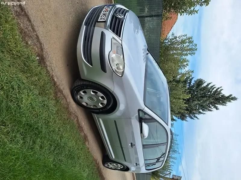 Second-hand VW Touran 105 CP (77 kW) 2007 Monovolum