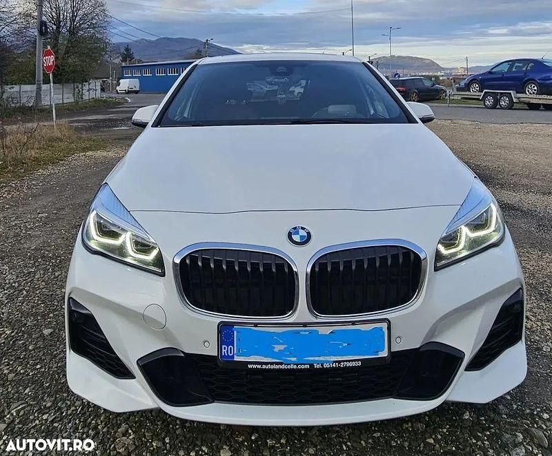 Culoarealb Utilizat 2019 BMW 225 iPerformance Monovolum | 17.500 EUR - Imagine 1/4