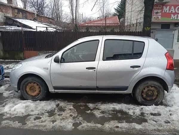 Second-hand Dacia Sandero 85 CP (62 kW) 2012 Monovolum