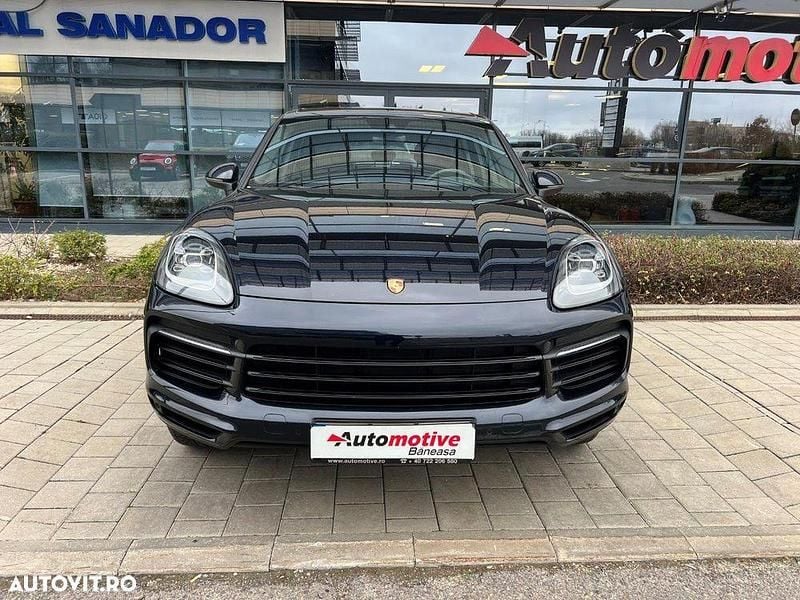 Culoarealbastru Utilizat 2018 Porsche Cayenne SUV | 46.900 EUR (Preț bun) - Imagine 1/4