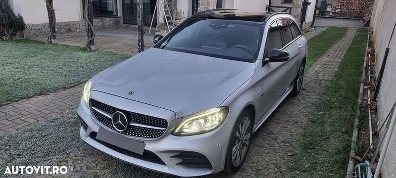 Second-hand Mercedes C300e AMG line 306 CP (225 kW) 2020 Culoareargint Break