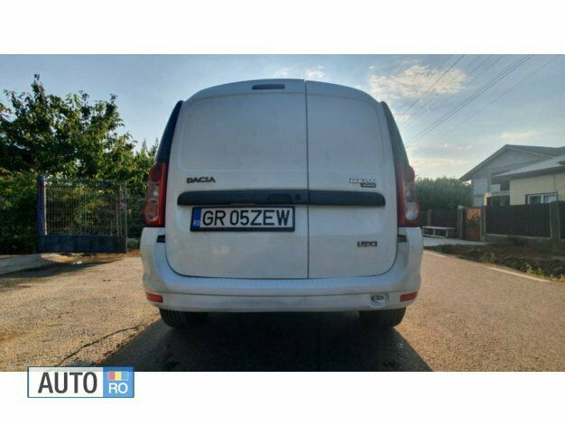 Second-hand Dacia Logan 75 CP (55 kW) 2009 Alb Berlinǎ