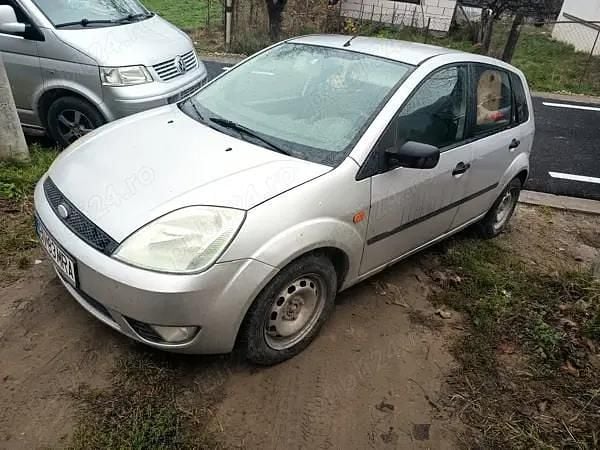 Utilizat 2004 Ford Fiesta Berlinǎ | 650 EUR (Preț bun) - Imagine 1/4