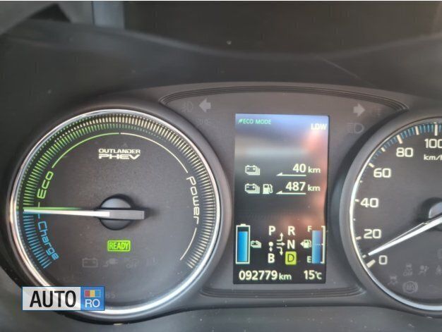 Second-hand Mitsubishi Outlander 200 CP (147 kW) 2014 Albastru SUV