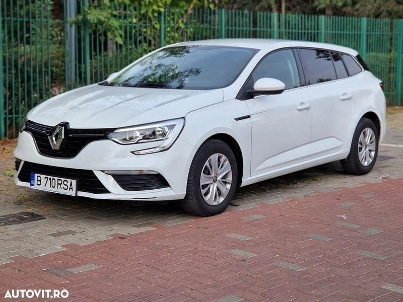 Culoarealb Utilizat 2018 Renault Mégane GrandTour Break | 7.999 EUR (Preț bun) - Imagine 1/4