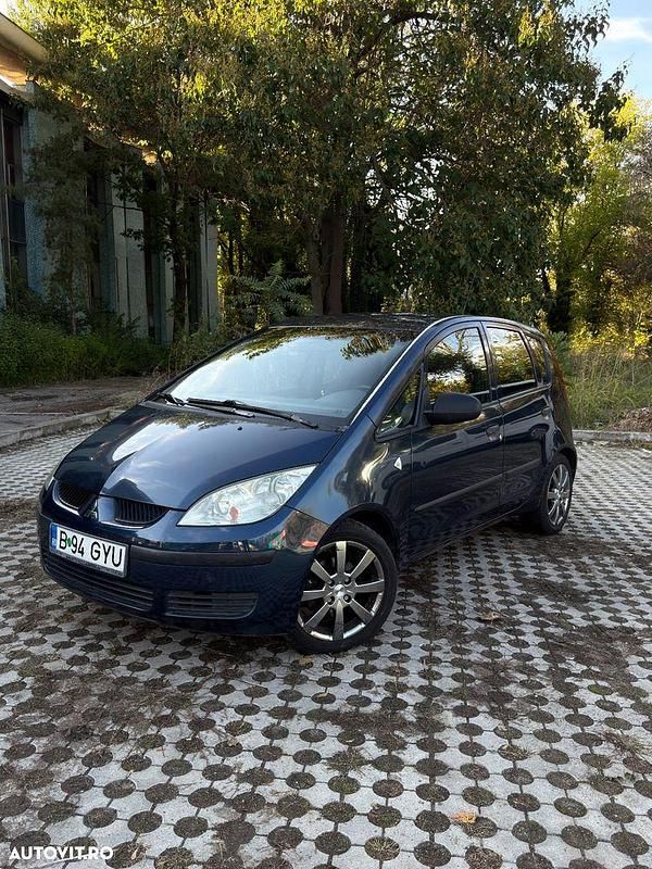 Culoarealbastru Utilizat 2006 Mitsubishi Colt Invite Hatchback | 1.950 EUR - Imagine 1/4
