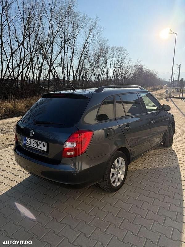 Second-hand Skoda Fabia Ambiente 75 CP (55 kW) 2010 Culoarealbastru Break