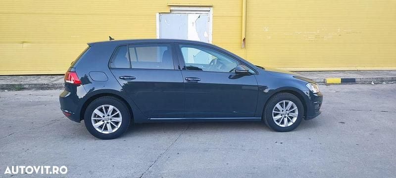 Second-hand VW Golf VII Trendline 110 CP (80 kW) 2016 Culoaregri Hatchback