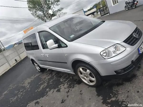 Utilizat 2010 VW Caddy Maxi Monovolum | 4.300 EUR - Imagine 1/4