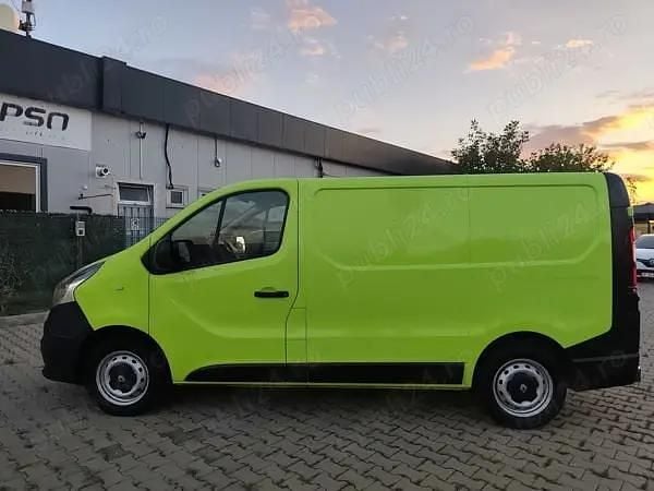 Second-hand Renault Trafic 95 CP (69 kW) 2017 Verde Monovolum