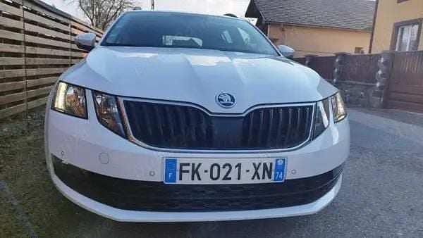 Alb Utilizat 2019 Skoda Octavia Break | 8.800 EUR (Super Preț) - Imagine 1/4