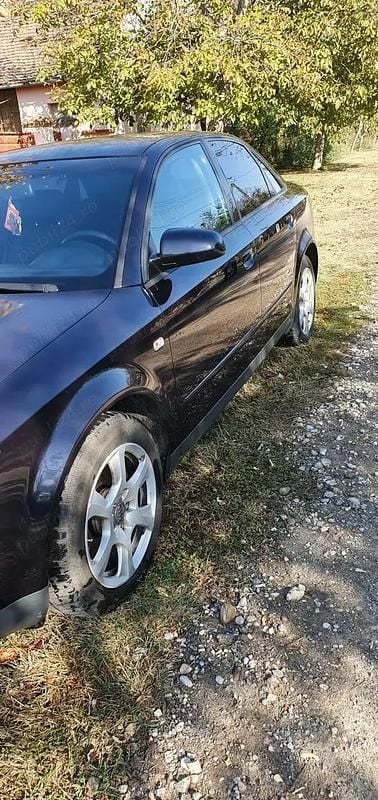 Second-hand Audi A4 96 CP (70 kW) 2003 Berlinǎ