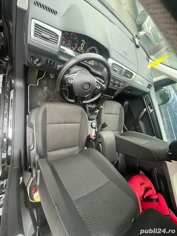 Second-hand VW Caddy 150 CP (110 kW) 2016 Negru Monovolum