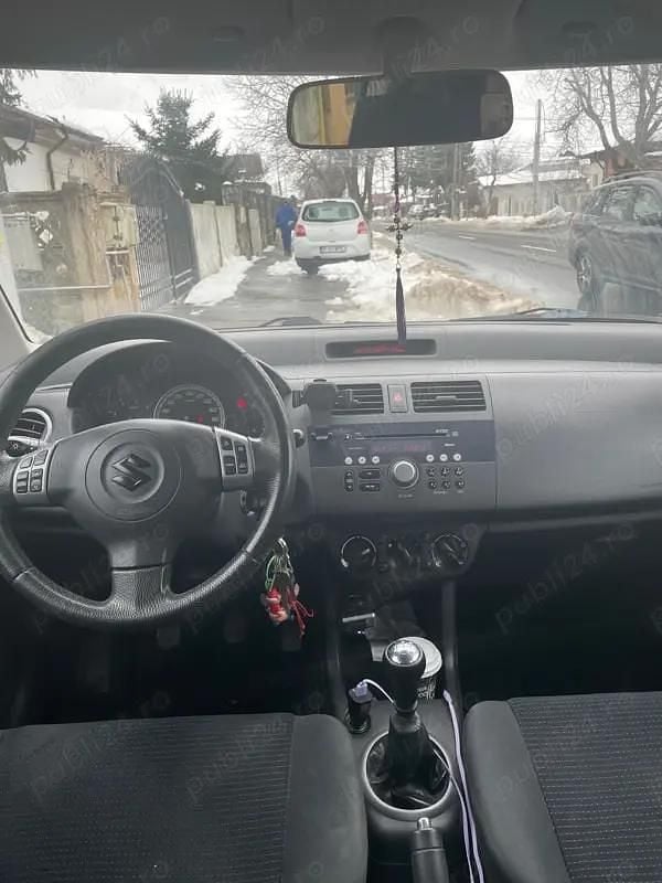 Second-hand Suzuki Swift 75 CP (55 kW) 2008 Negru Hatchback